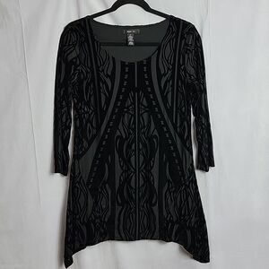 🖤5/$20🖤 STYLE & CO.. black faux velvet design top..
